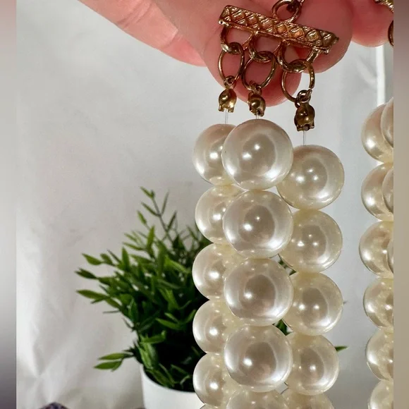 ***SOLD*** JEROLLIN PEARL CLUSTER Statement Necklace 17” VINTAGE Signed - Picture 5 of 16